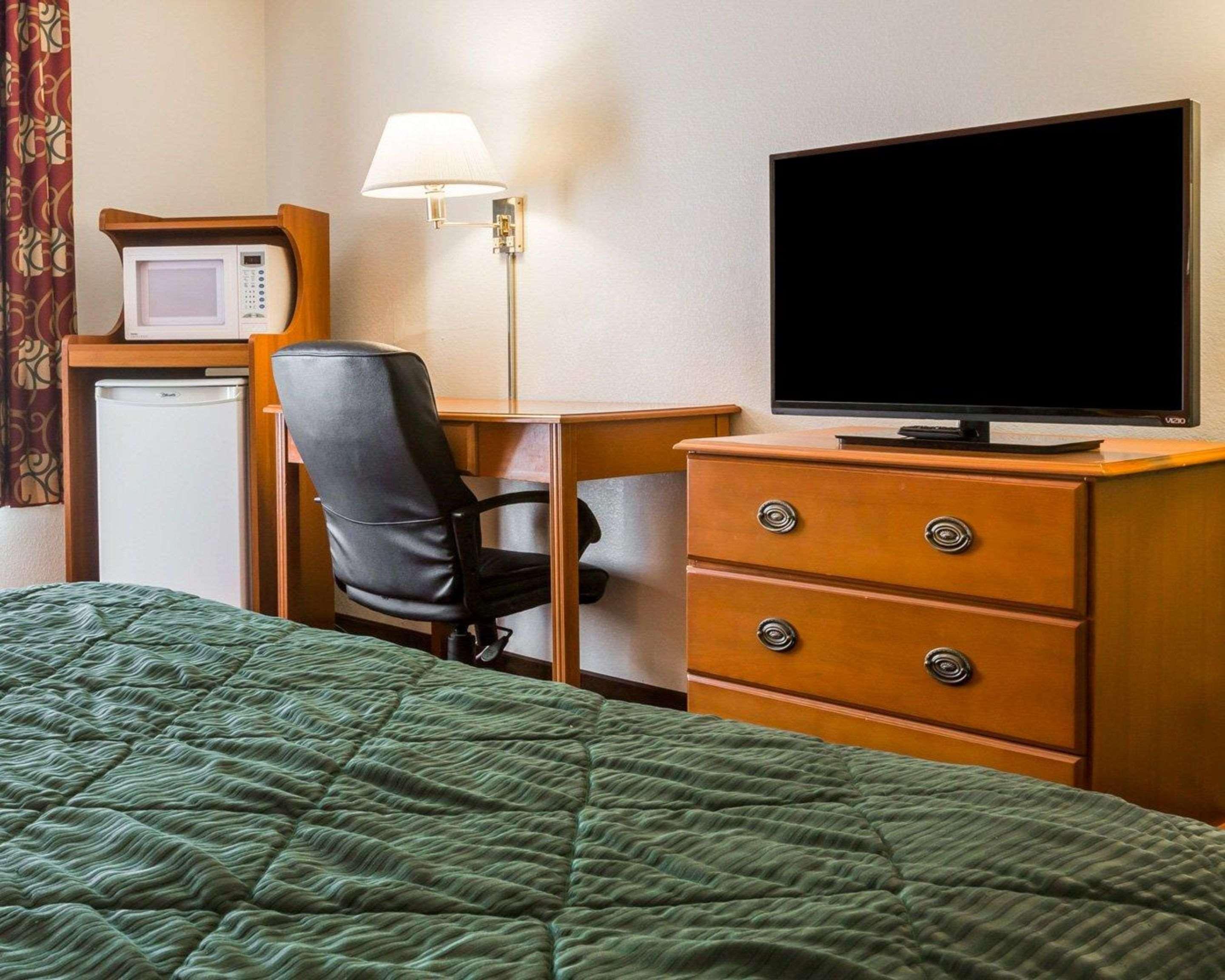 Quality Inn Northlake Tucker Bagian luar foto