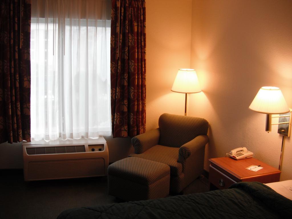 Quality Inn Northlake Tucker Bagian luar foto
