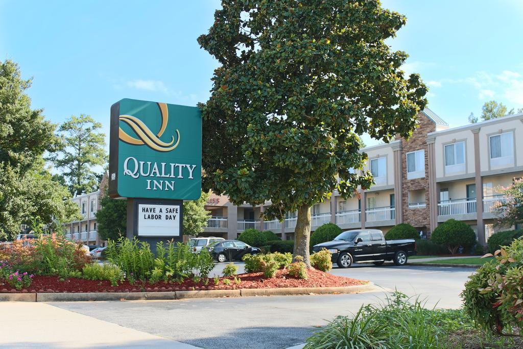 Quality Inn Northlake Tucker Bagian luar foto