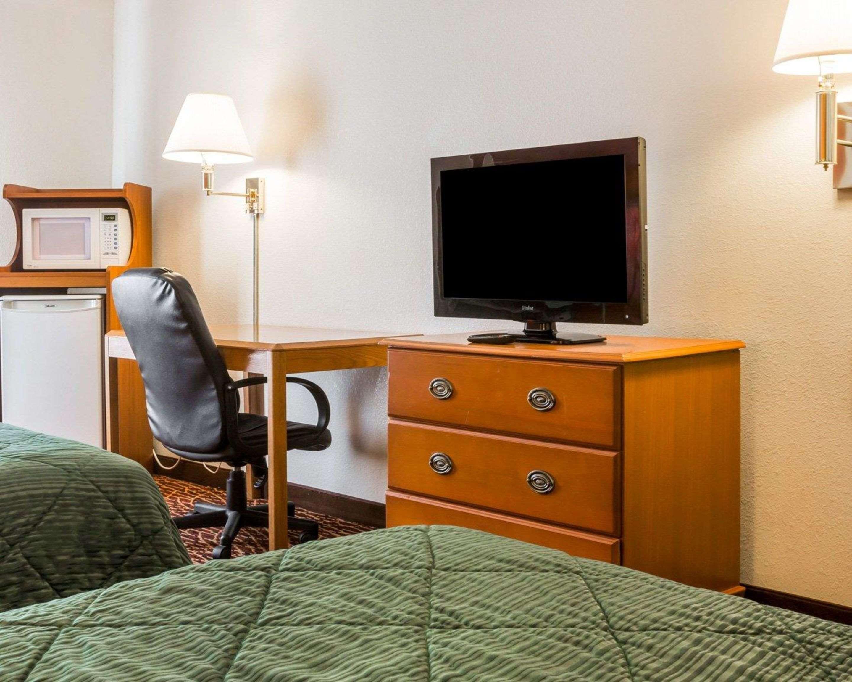 Quality Inn Northlake Tucker Bagian luar foto