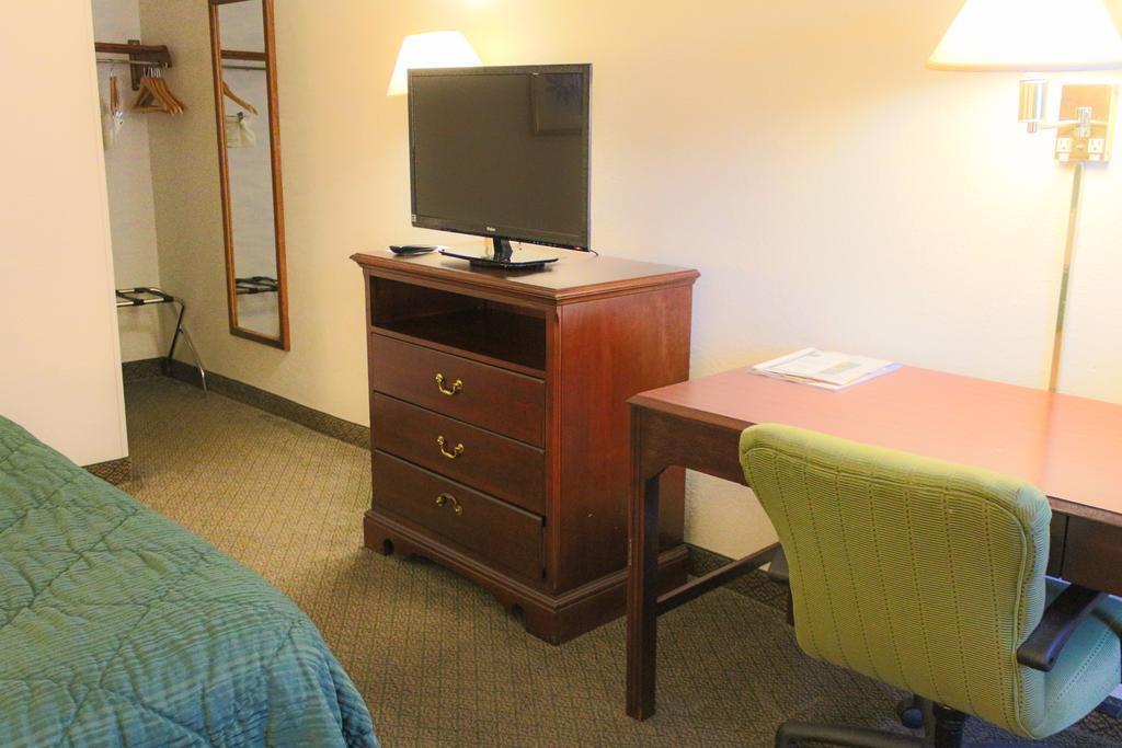 Quality Inn Northlake Tucker Bagian luar foto