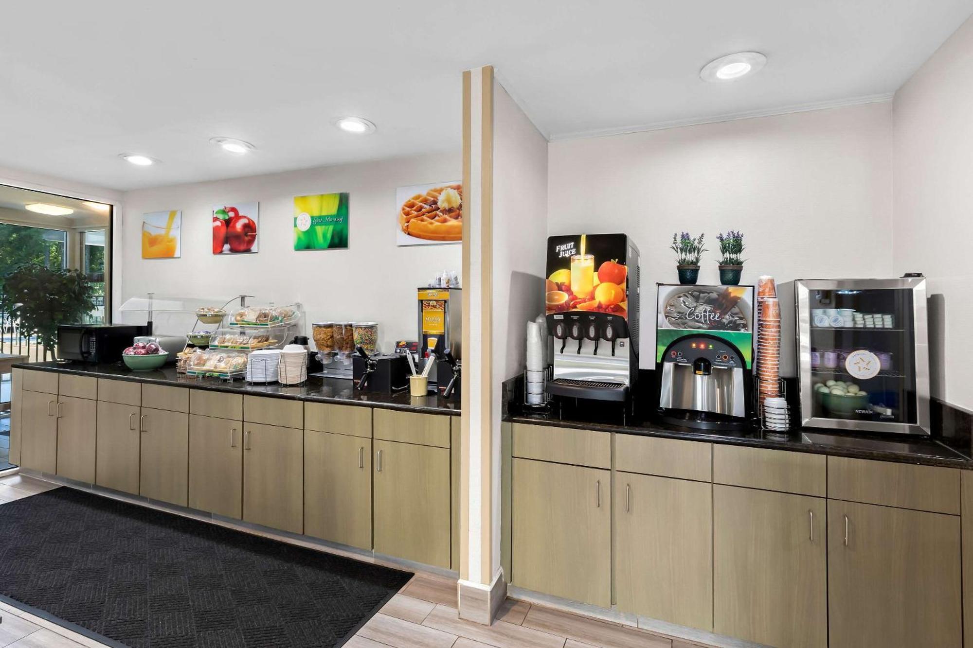 Quality Inn Northlake Tucker Bagian luar foto