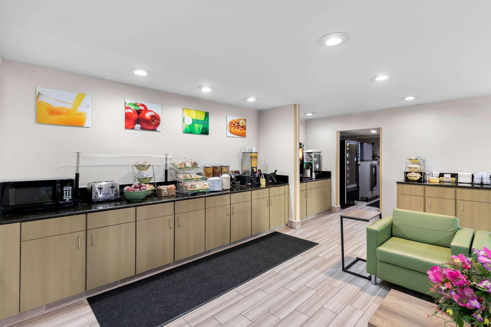 Quality Inn Northlake Tucker Bagian luar foto