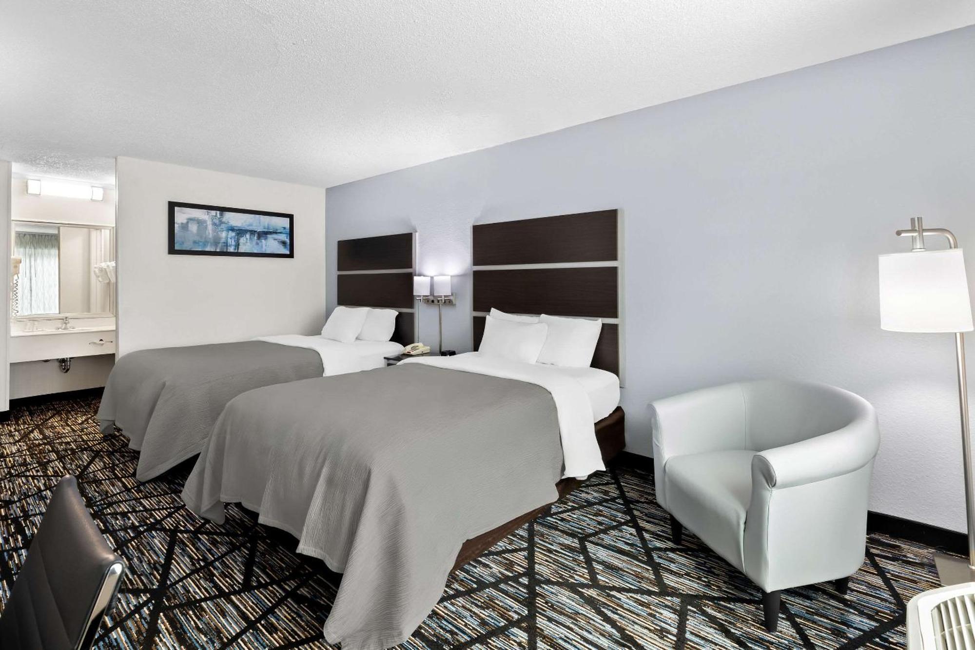Quality Inn Northlake Tucker Bagian luar foto